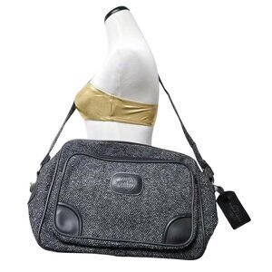 Frequent Traveler . travel bag with key